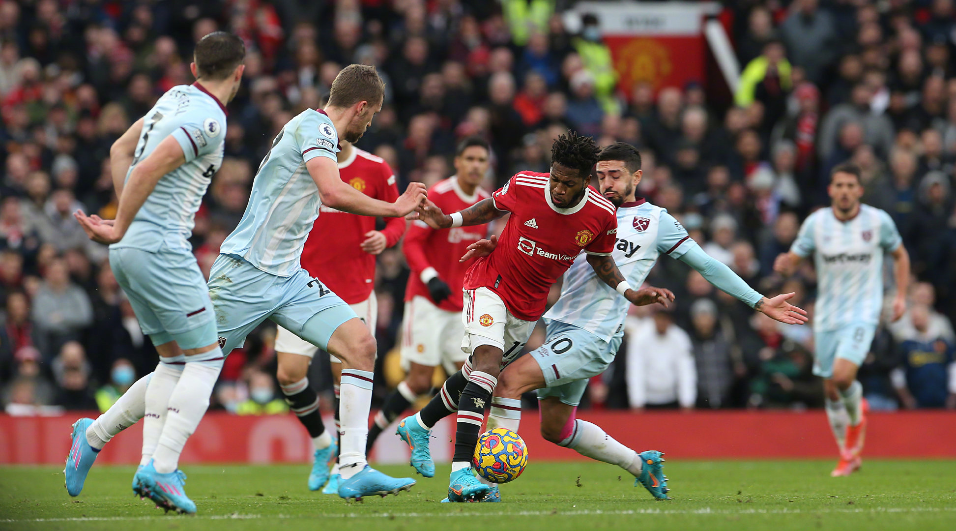 以其卓越的 以其卓越的