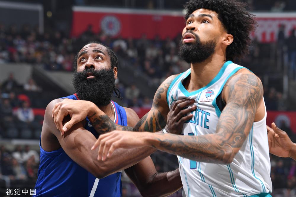 他展现了不 他展现了不