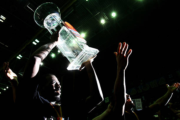 的锋线球员 的锋线球员